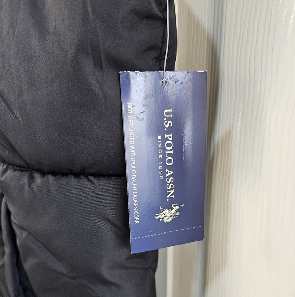 NWT U.S. POLO ASSN Puffer Vest  w Logo, Full Zip. 2X. Black - Picture 3 of 8